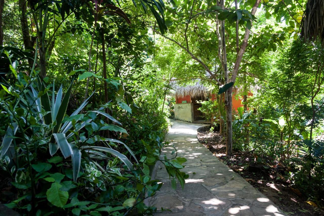 Hostel Clandestino Maderas El Plantel Exterior photo